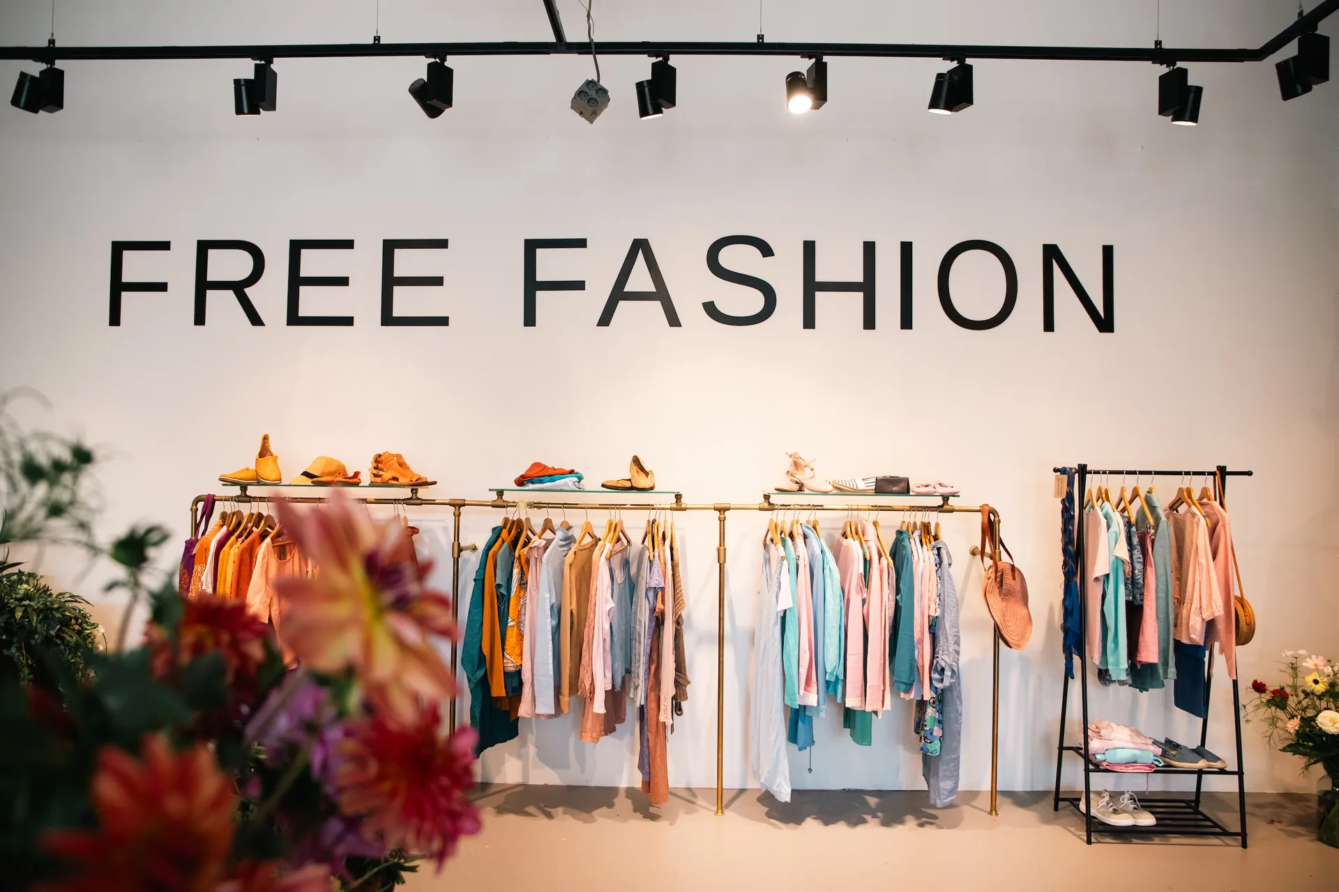 FREE FASHION Store Tilburg Fris